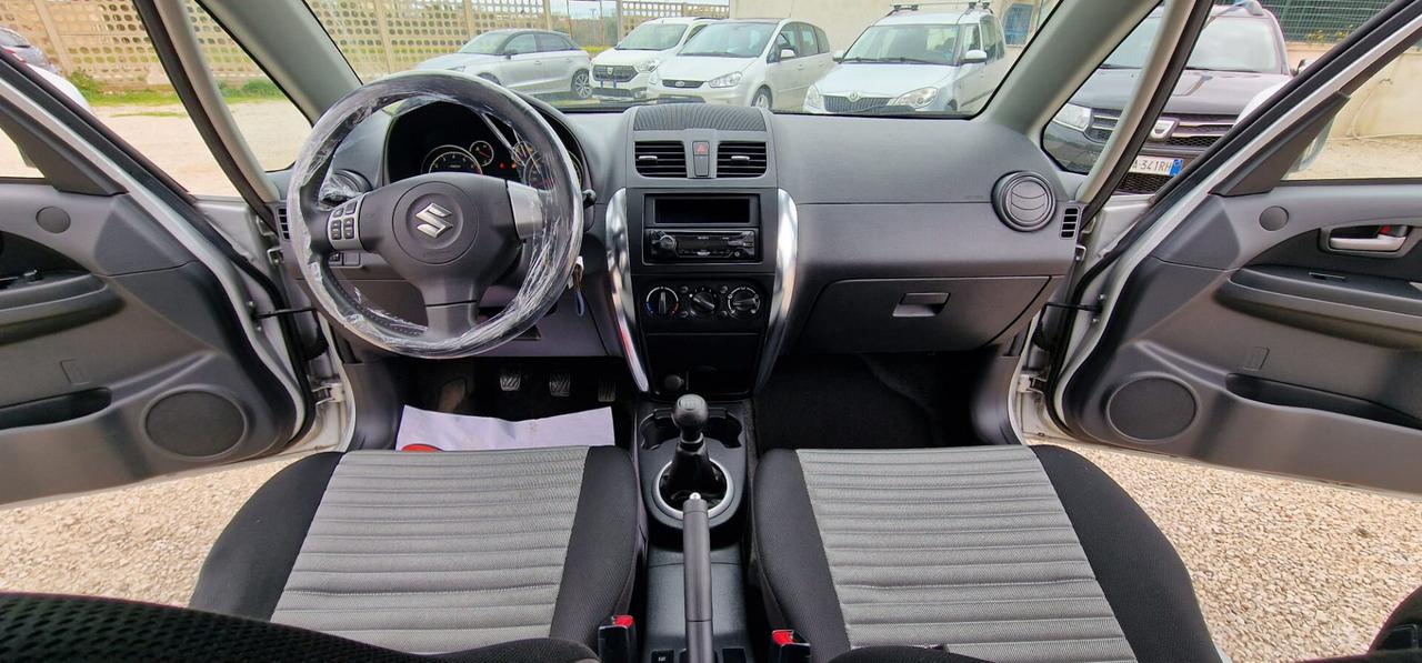 Suzuki SX4 1.6 16V Outdoor Line GLX 2010