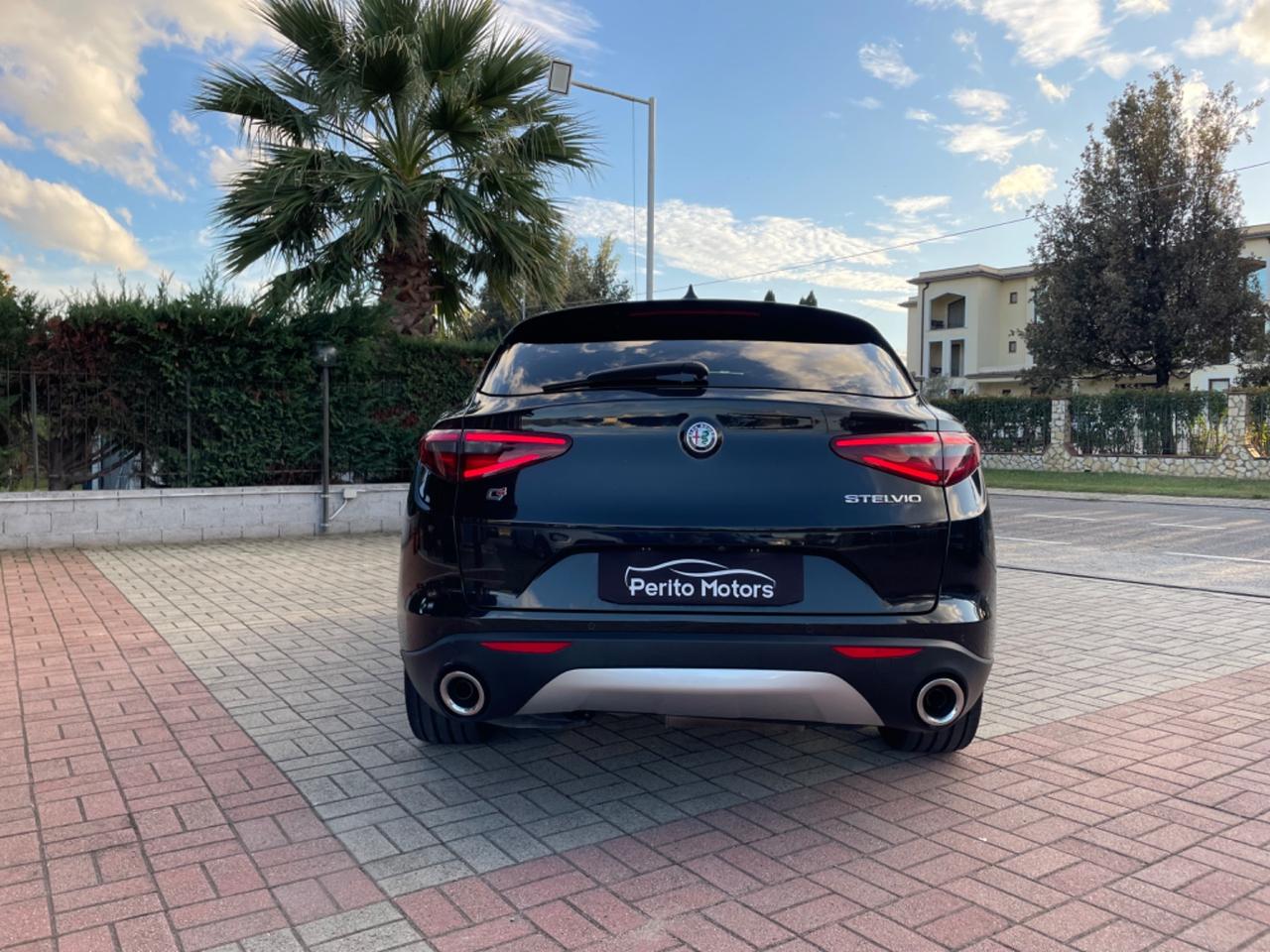 Alfa Romeo Stelvio 2.2 Turbodiesel 210 CV AT8 Q4 Executive