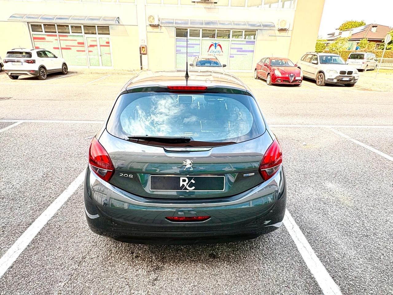 Peugeot 208 1.2 Neopatentati