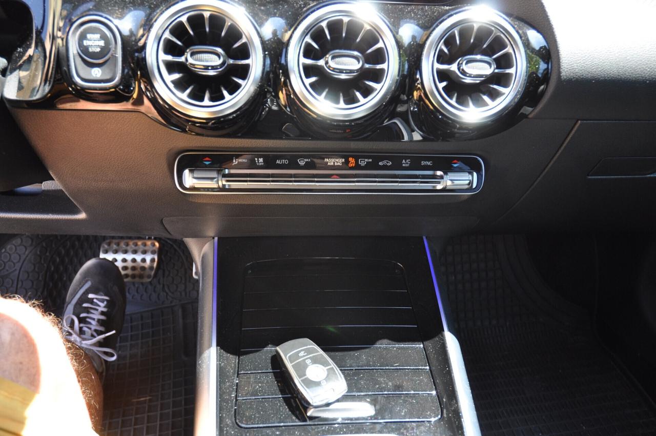 Mercedes-benz GLA 180 GLA 180 d Automatic Premium Night AMG