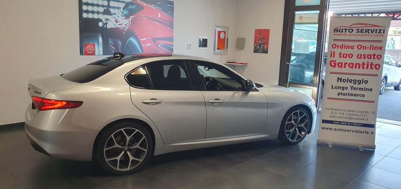 Alfa Romeo Giulia 2.2 JTDM 160 CV B-Tech doppio tetto apribile