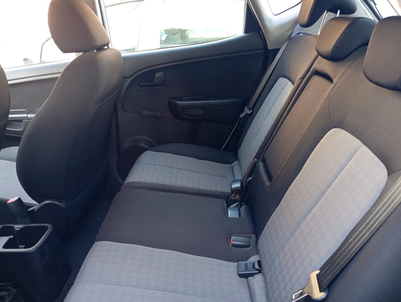 Kia Venga 1.4 CVVT Active multispazio valuto permute
