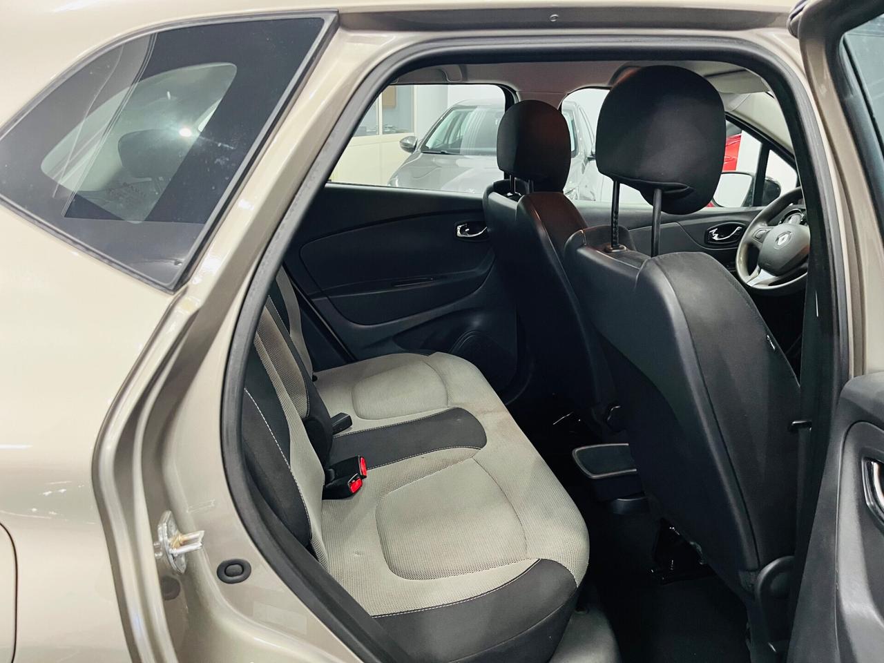 Renault Captur 1.5 dCi 90 CV anno 2015.