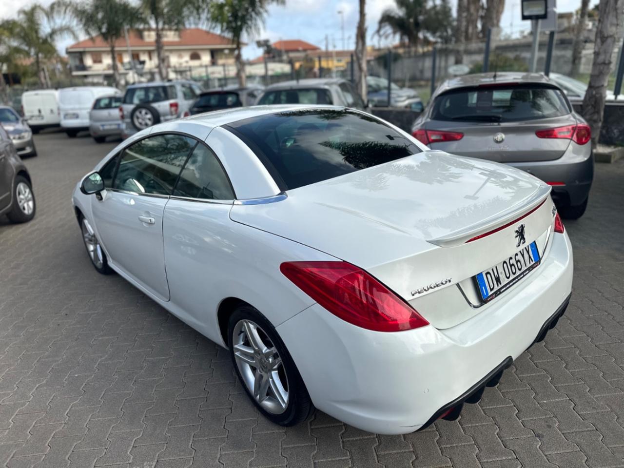 Peugeot 308 2.0 HDi 140CV CC Féline