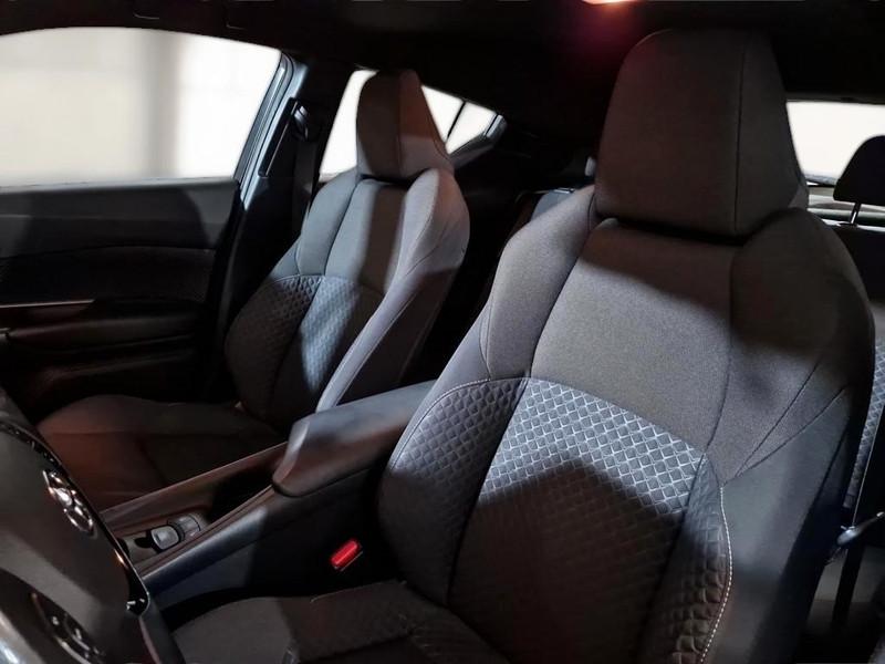 TOYOTA C-HR 1.8H 98CV E-CVT Business