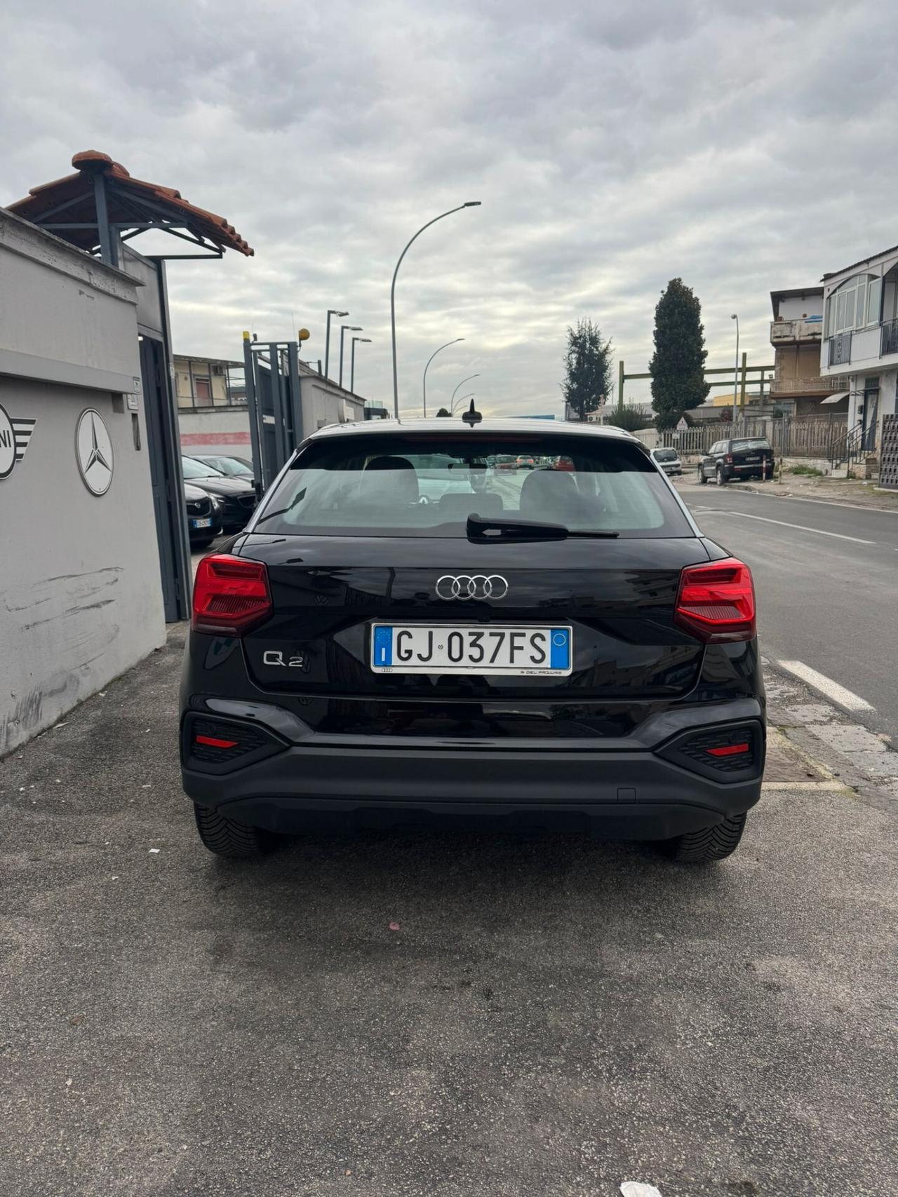 Audi Q2 35 TFSI S tronic Identity Black