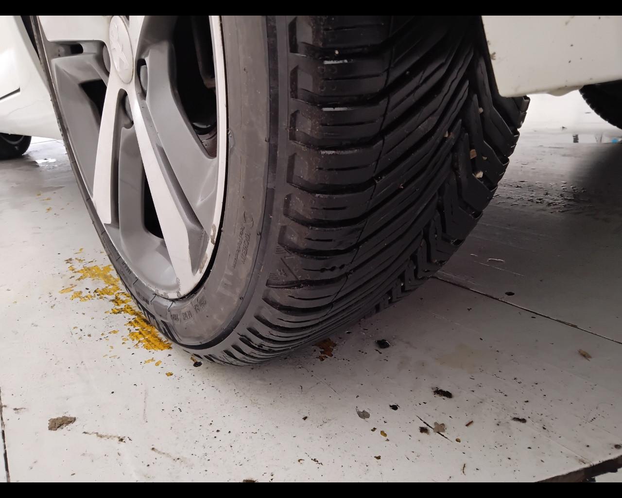 PEUGEOT 308 II 2018 - 308 5p 1.5 bluehdi Allure s&s 130cv