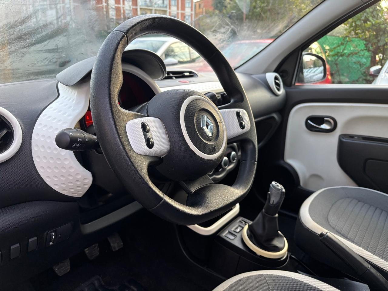 Renault Twingo 1.0 Live 5 porte OK NEOPATENTATI