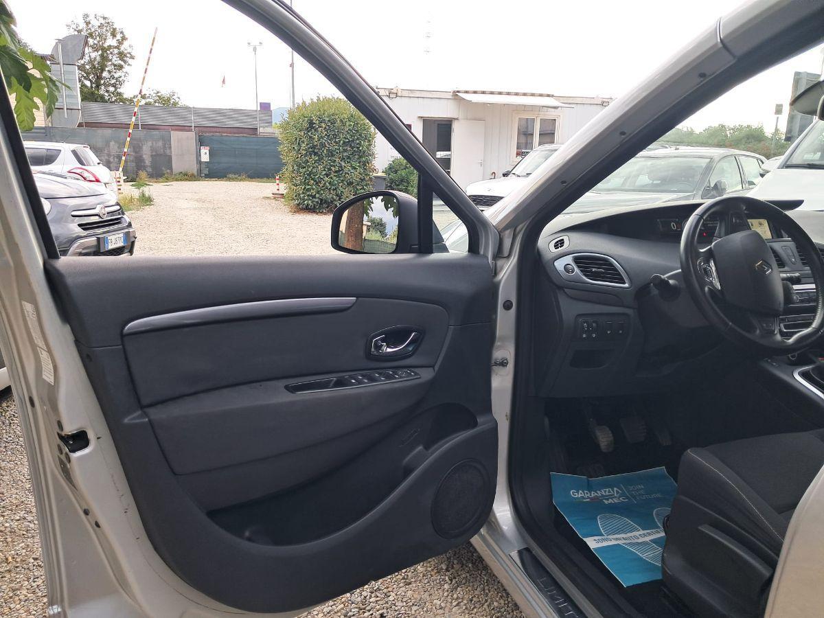 RENAULT - Scénic - 1.5 dCi 110 CV Limited - 7 Posti!