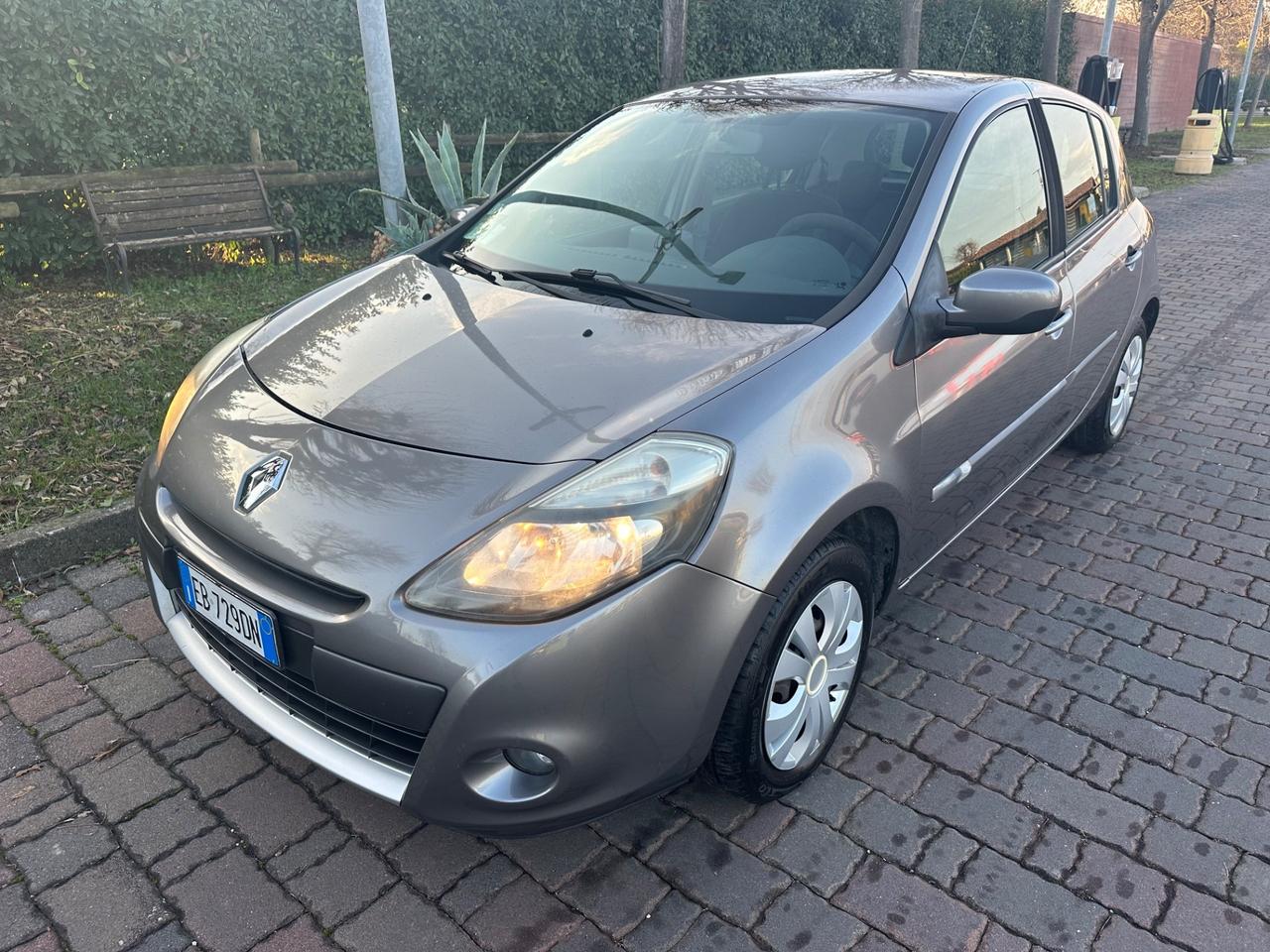 Renault Clio 1.5 diesel 2010 NEOPATENTATI