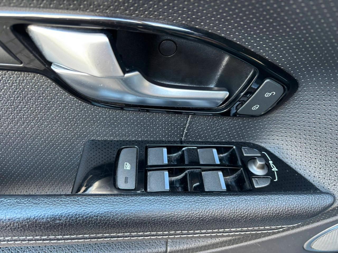 Land Rover Range Evoque 2.2 TD4 5p. Prestige