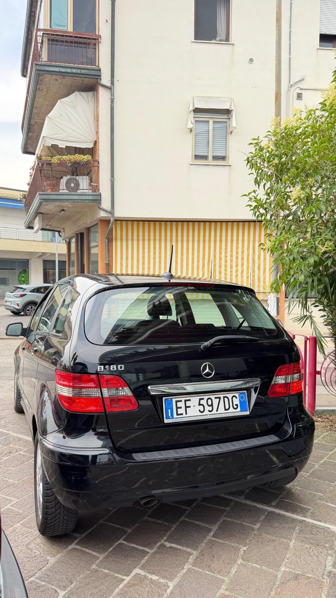 Mercedes-benz B 180 BlueEFFICIENCY Sport