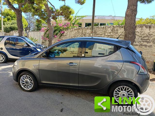 LANCIA Ypsilon 1.2 69 CV 5 porte GPL Ecochic Silver NEOPATENTATI