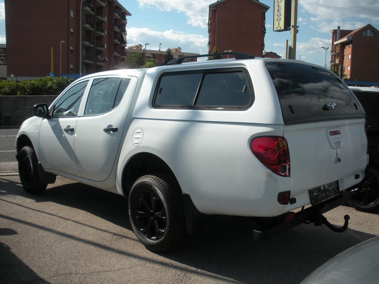 Mitsubishi L200 2.5 DI-D/136CV DC Invite DPF ''GLADIATOR''