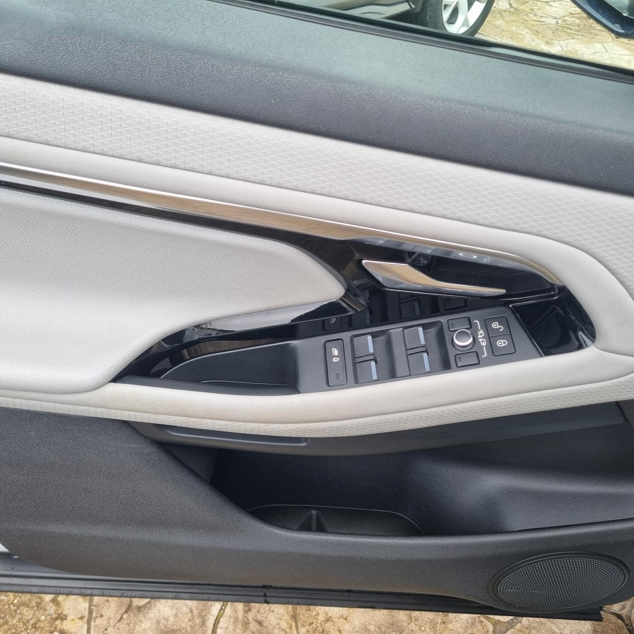 Land Rover Range Evoque 2.0D I4-L.Flw 150 CV AWD Auto R-Dynamic