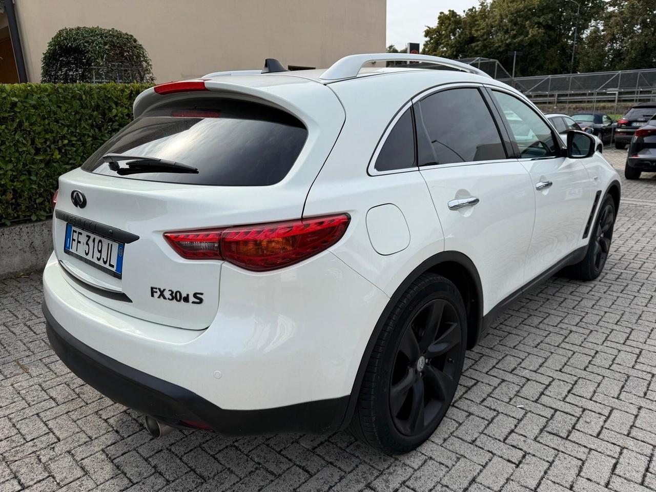 Infiniti FX Q70 30d S Premium
