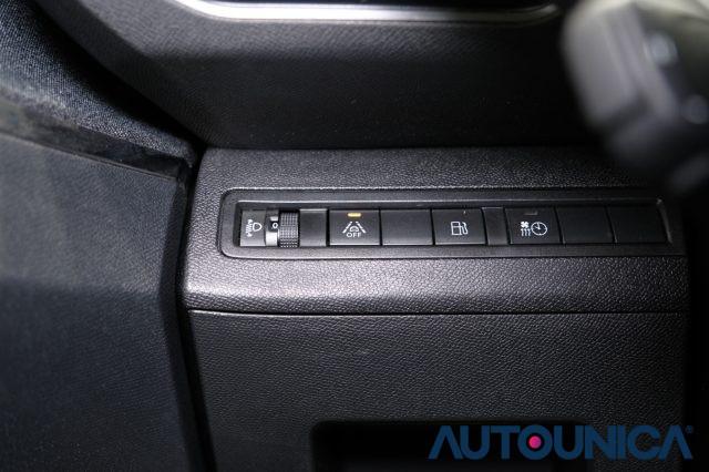 PEUGEOT 3008 Hybrid4 300 E-EAT8 ALLURE PACK FULL LED
