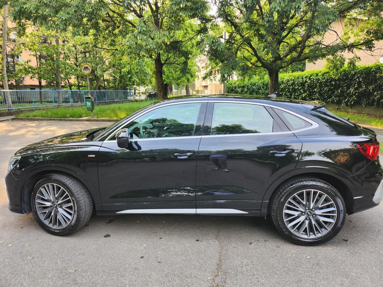 Audi Q3 35 TDI S tronic Business Advanced