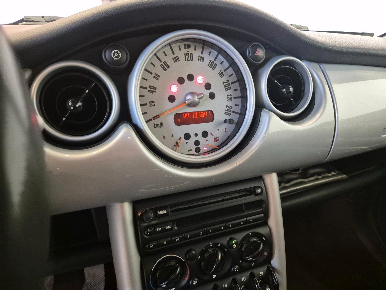Mini Cooper 1.6 3 p. - NEOPATENTATI