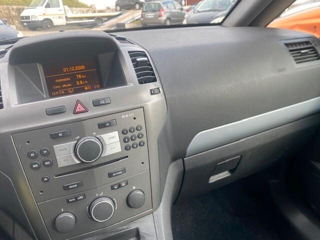Opel Zafira 1.8 16V VVT Club