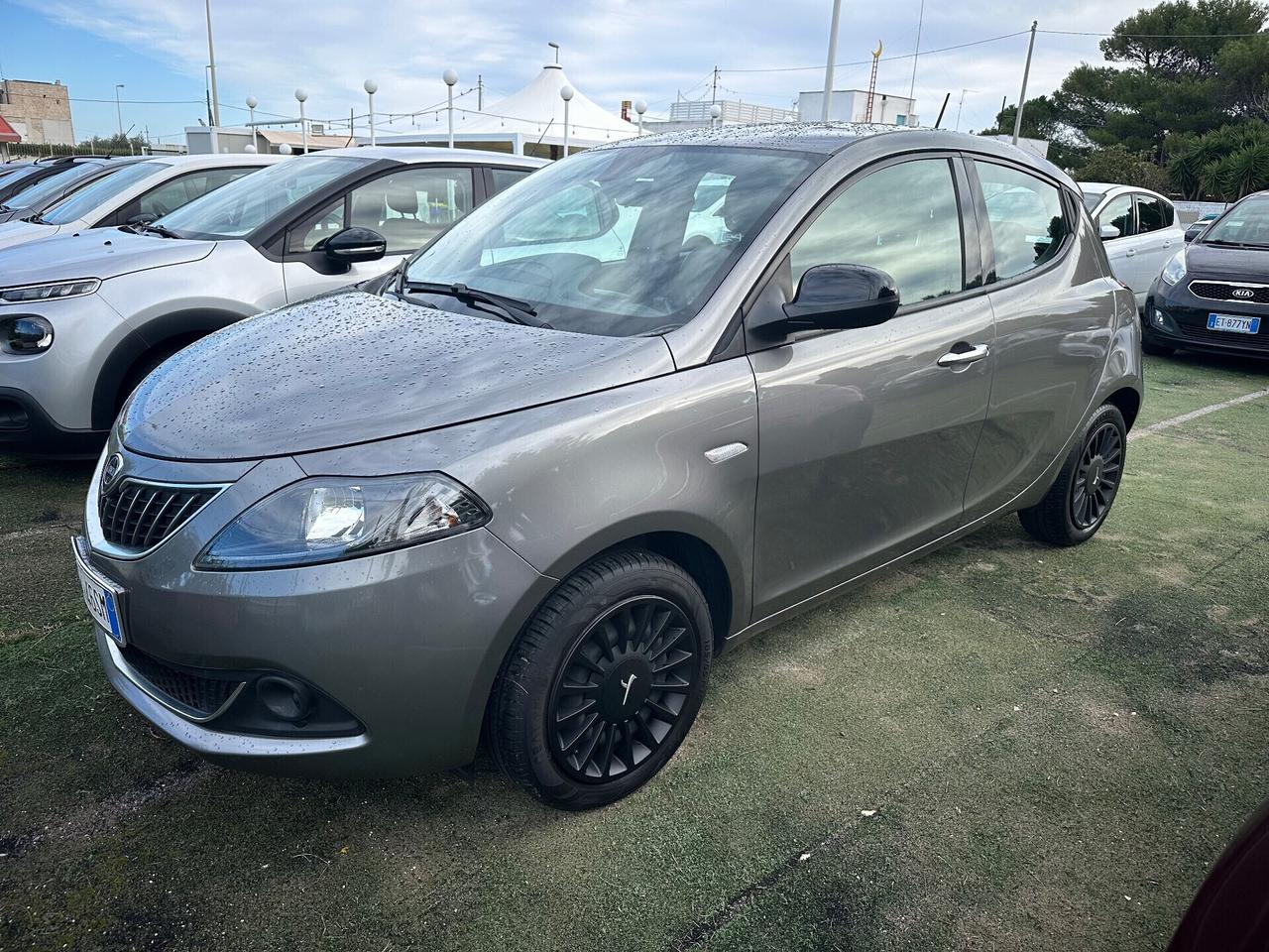 Lancia Ypsilon 1.0 FireFly 5 porte S&S Hybrid Ecochic Gold