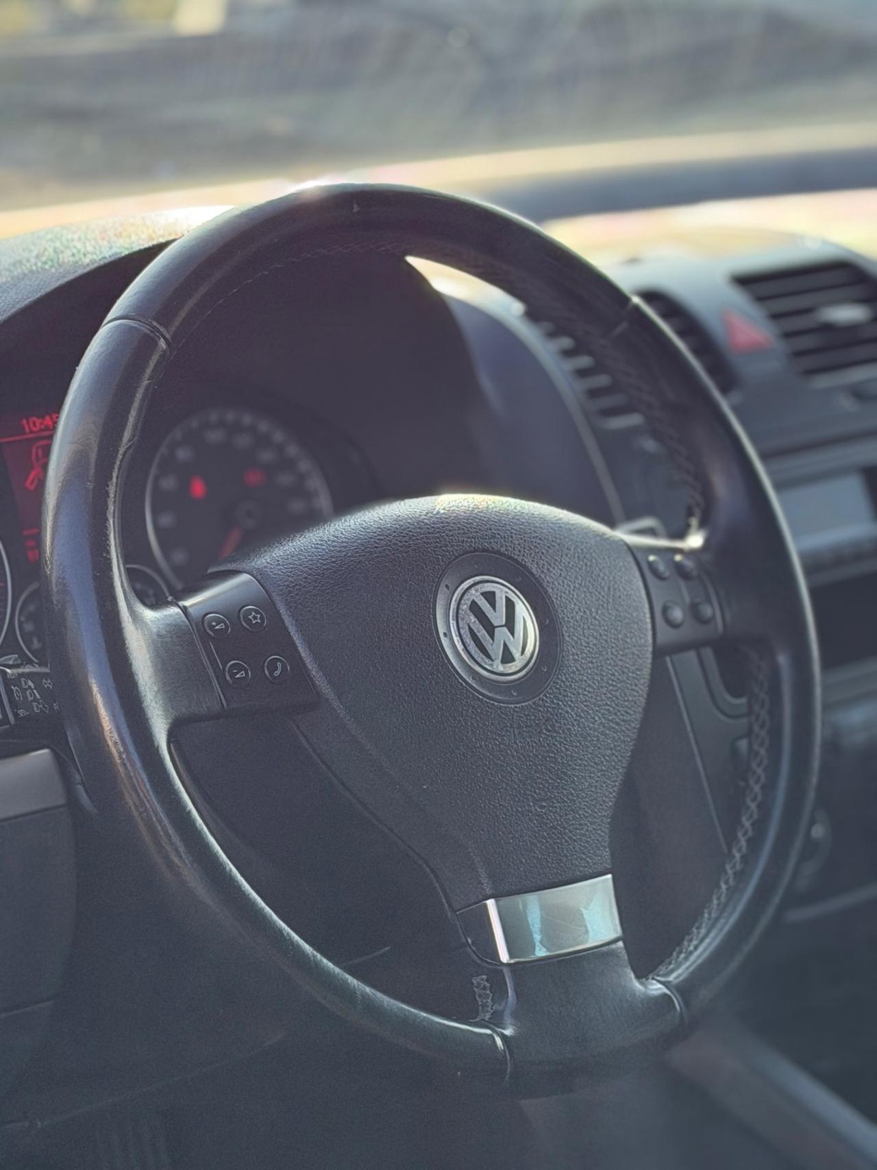 Volkswagen Golf 1.4 75 CAVALLI NEOPATENTATI