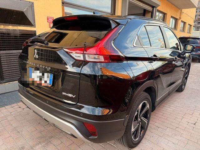 MITSUBISHI Eclipse Cross 2.4 MIVEC 4WD PHEV Instyle SDA Pack 0