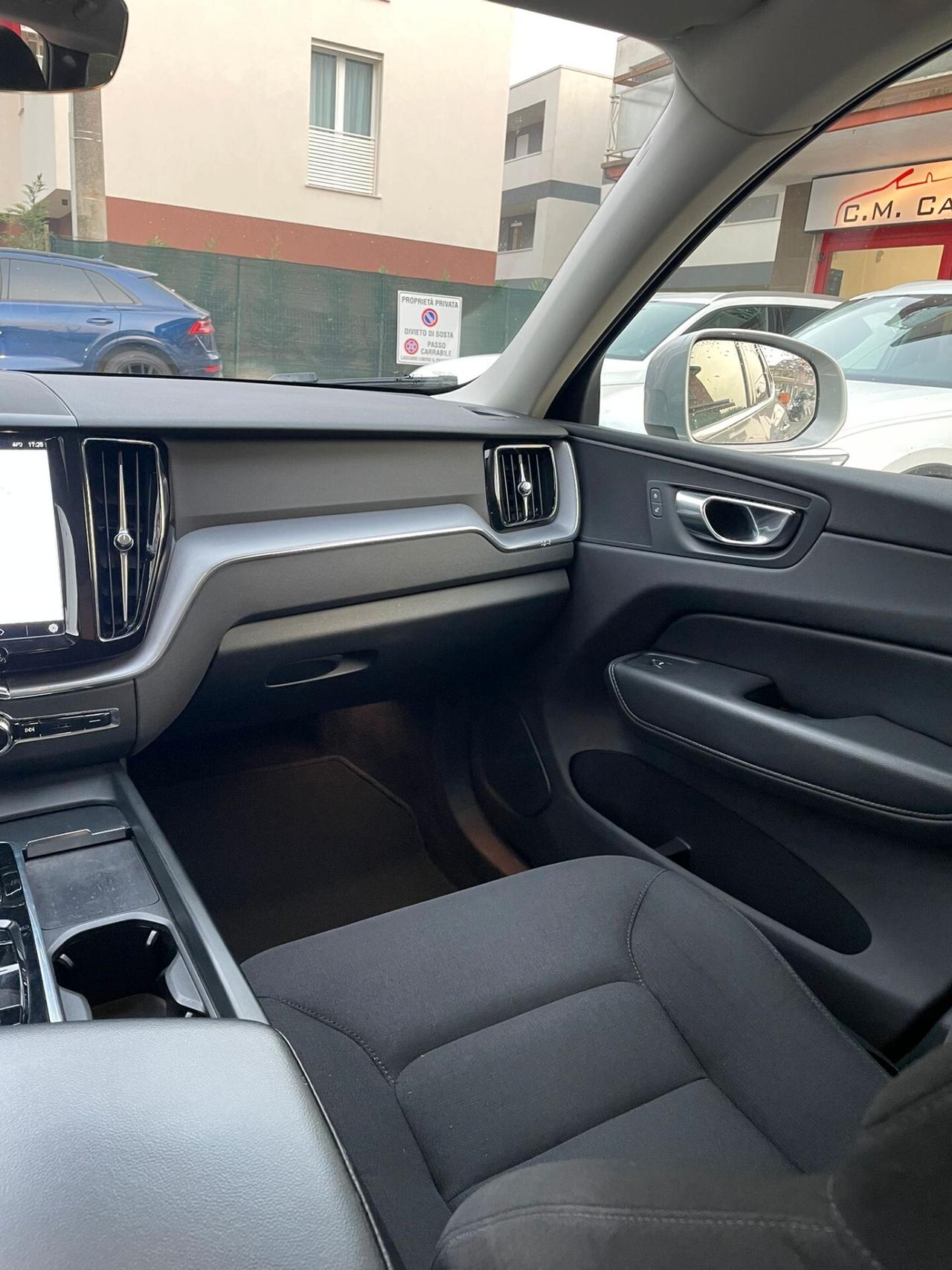 Volvo XC 60 B4 (d) Geartronic Momentum N1