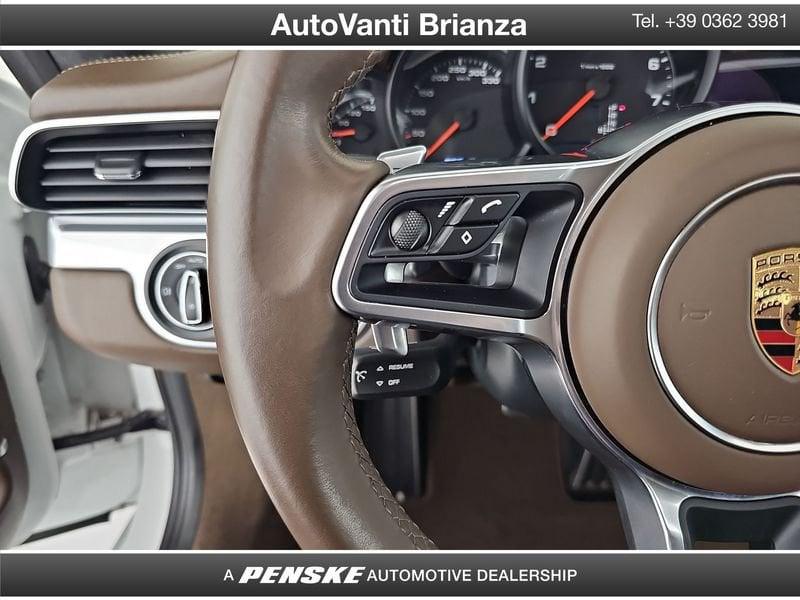 Porsche 911 911 Coupe 3.0 Carrera 4