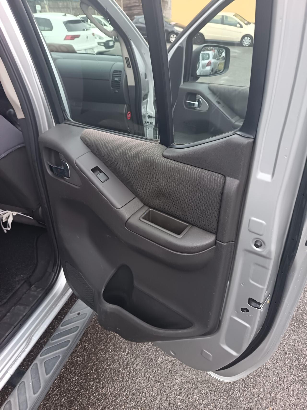 Nissan Navara 2.5 dCi 4 porte Double Cab WoRK