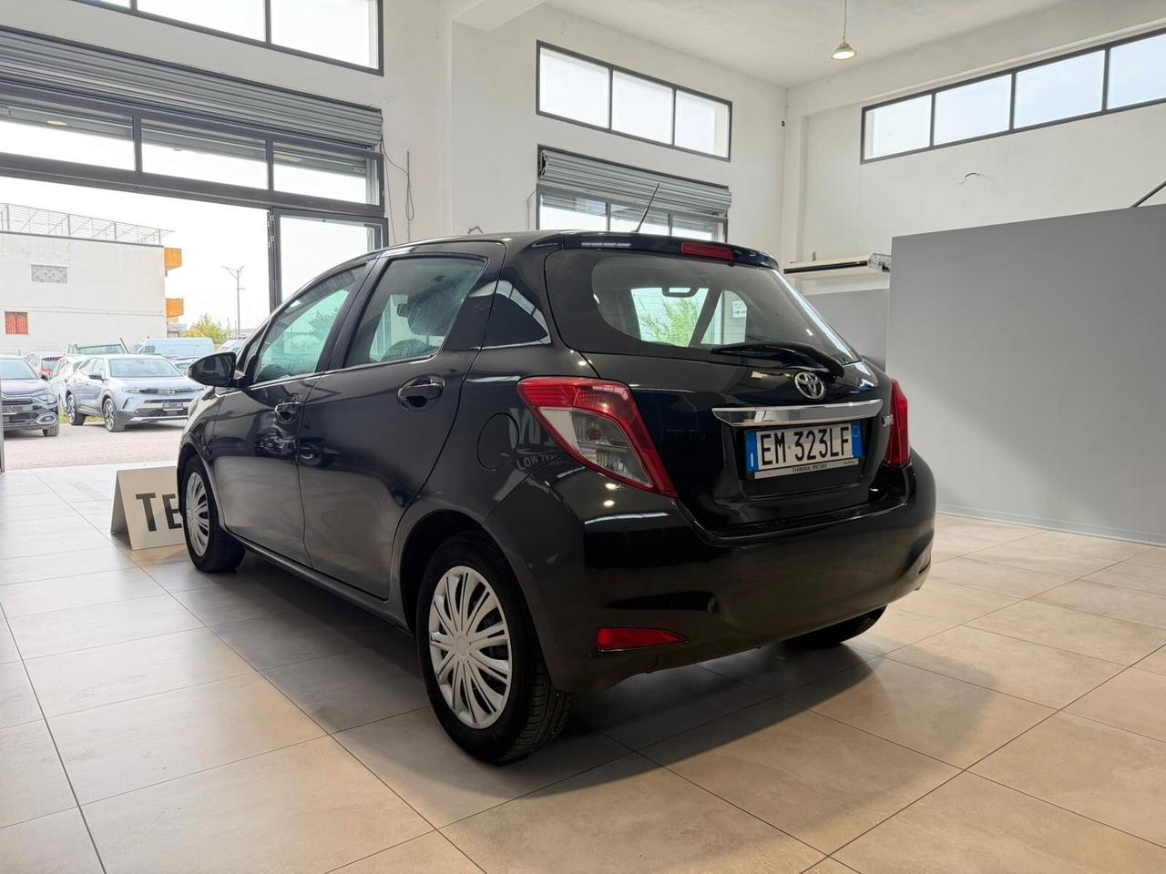 Toyota Yaris 1.0 5 porte Lounge
