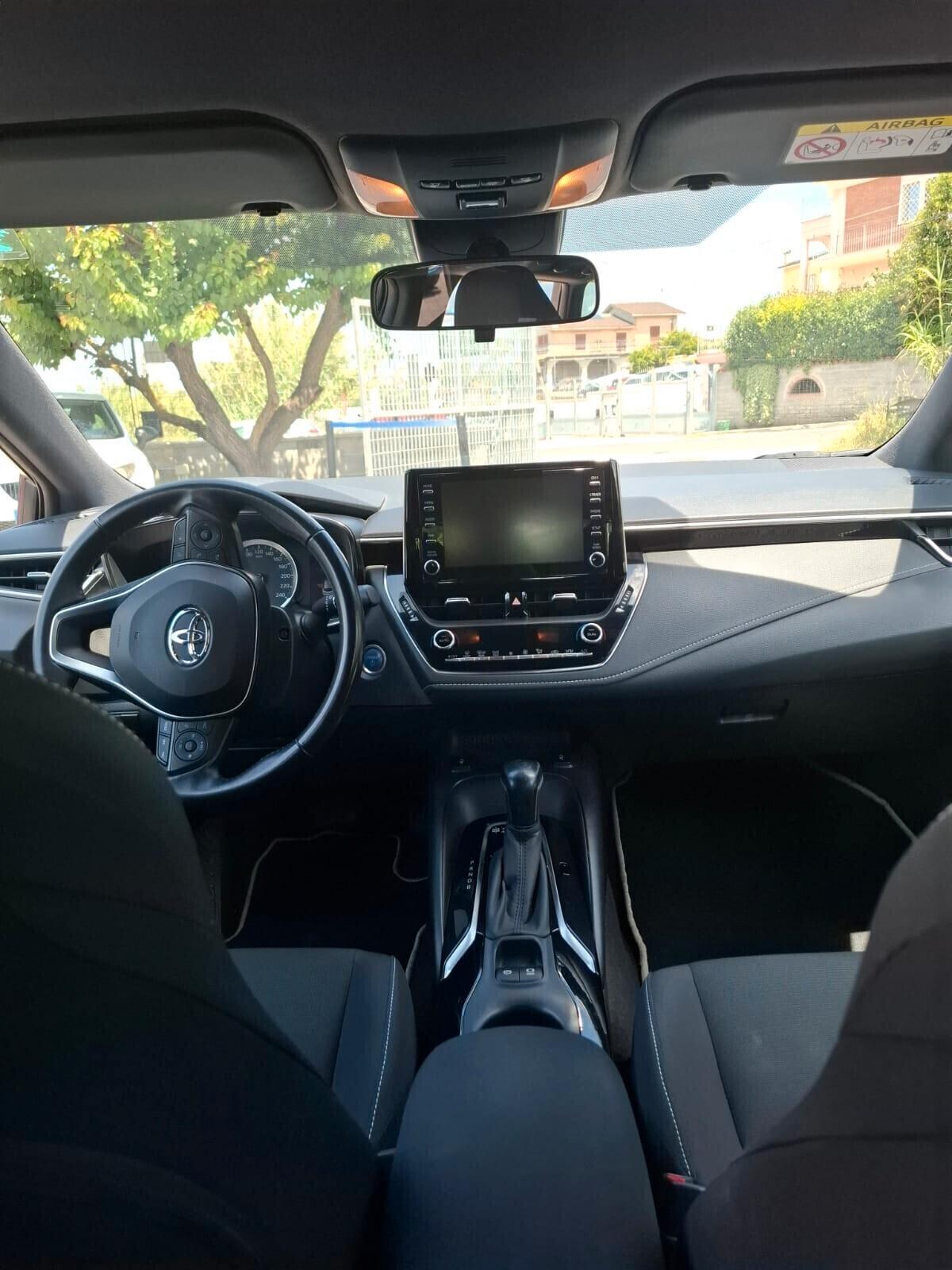 Toyota Corolla Touring Sports 1.8 Hybrid Business