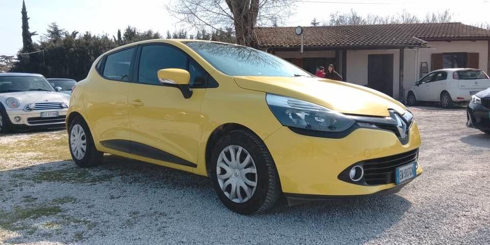 Renault Clio 1.2 75CV GPL 5 porte Costume National