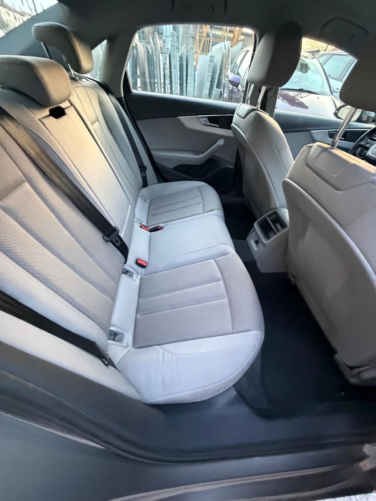 Audi A4 35 TDI/163 CV S tronic Sline edition