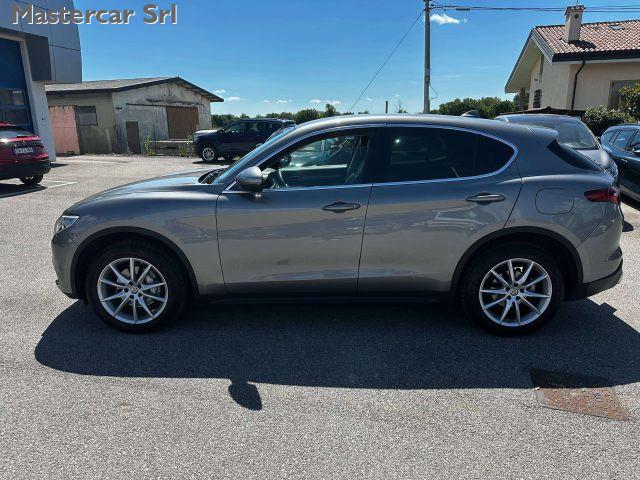 ALFA ROMEO Stelvio Stelvio 2017 2.2 t Executive Q4 210cv auto FM599ZJ