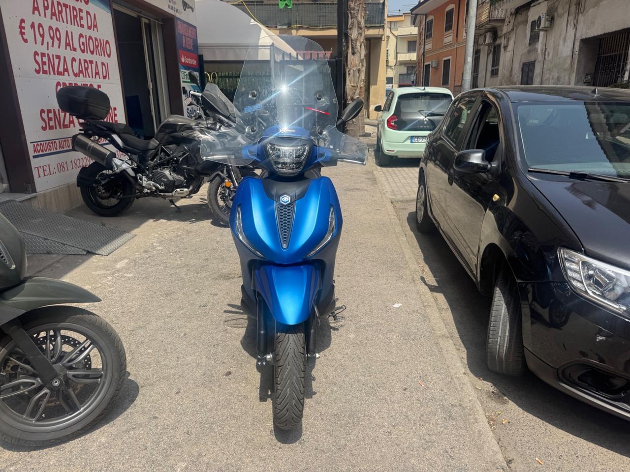 Piaggio Beverly 400 Sport