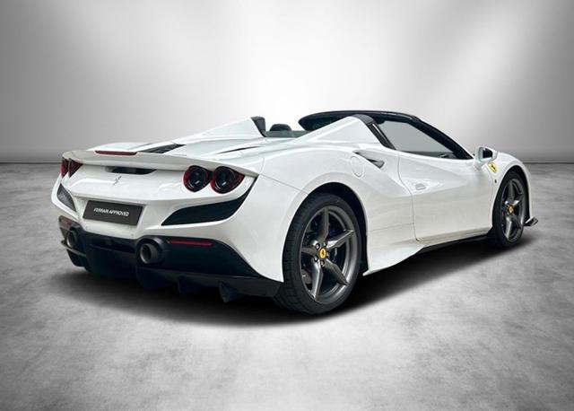 FERRARI F8 Spider "SPEDIZIONE SU RICHIESTA IN TUTTO IL MONDO"