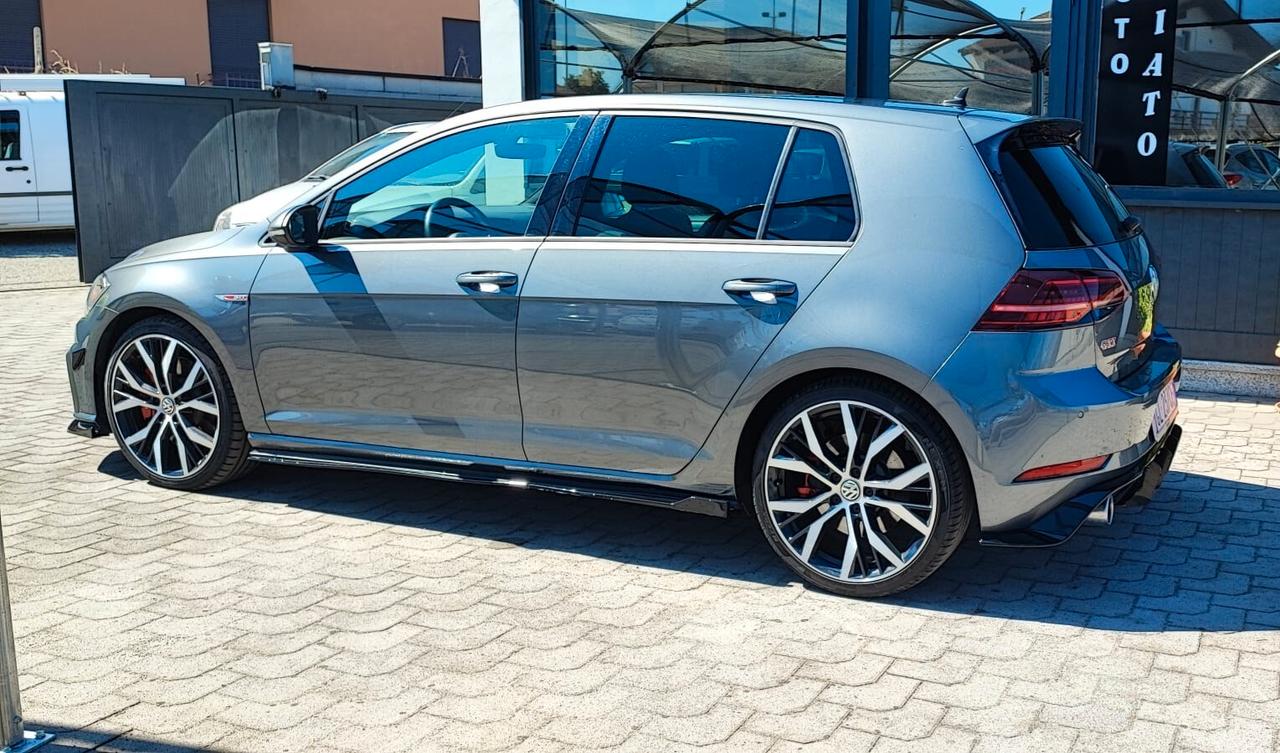 Volkswagen Golf GTI Performance 2.0 245 CV TSI DSG 5p.