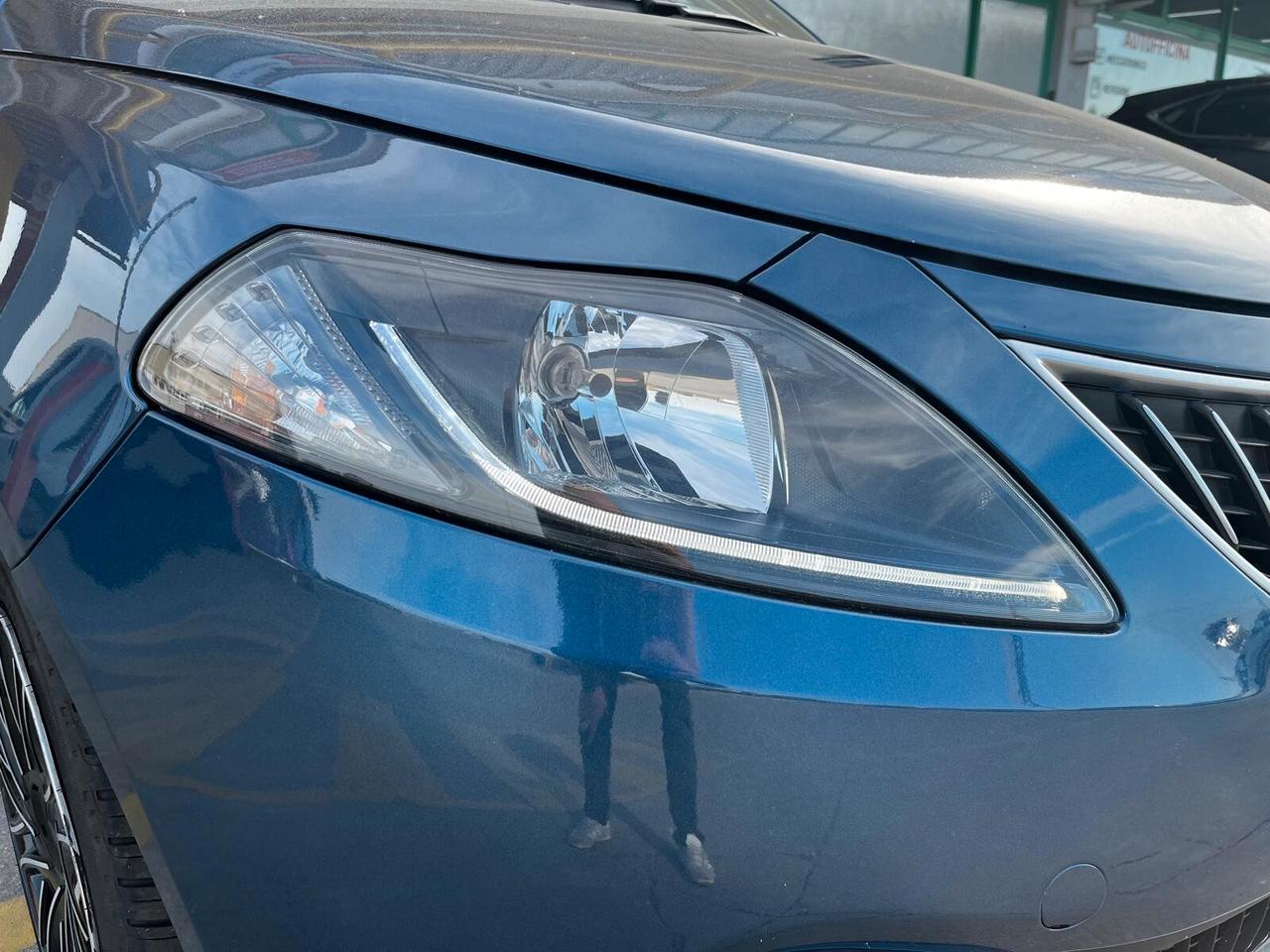 Lancia Ypsilon 1.0 FireFly 5 porte S&S Hybrid Silver Plus