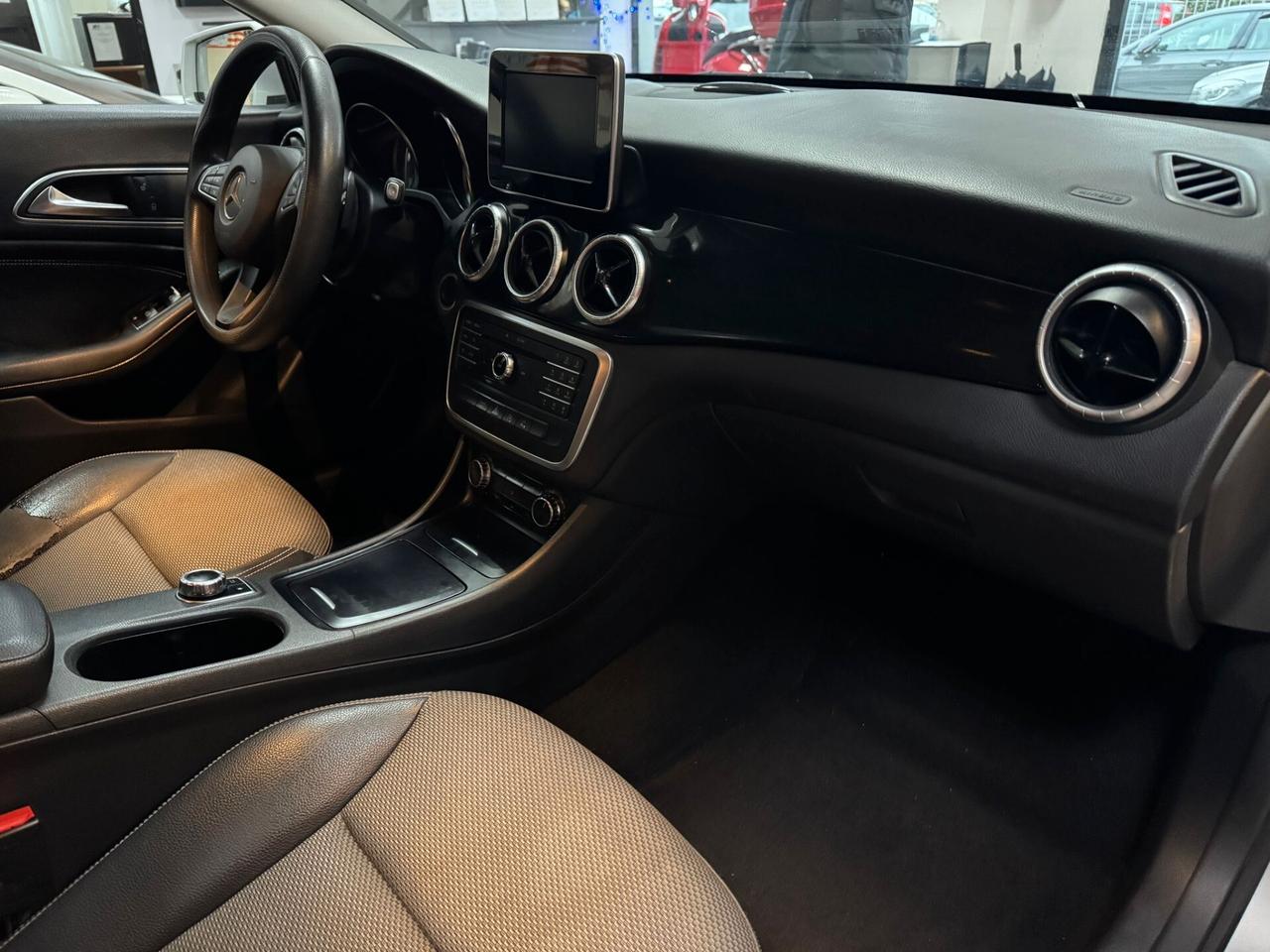 Mercedes-benz CLA 180 d S.W. Automatic Executive