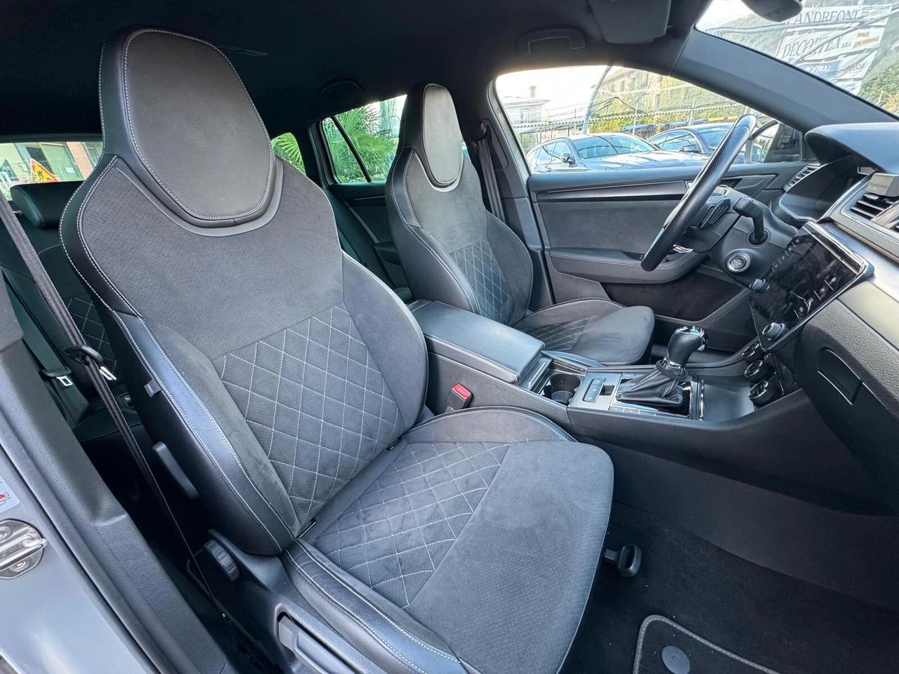 Skoda Superb 2.0 TDI EVO 200 CV SCR DSG Wagon 4x4 SportLine