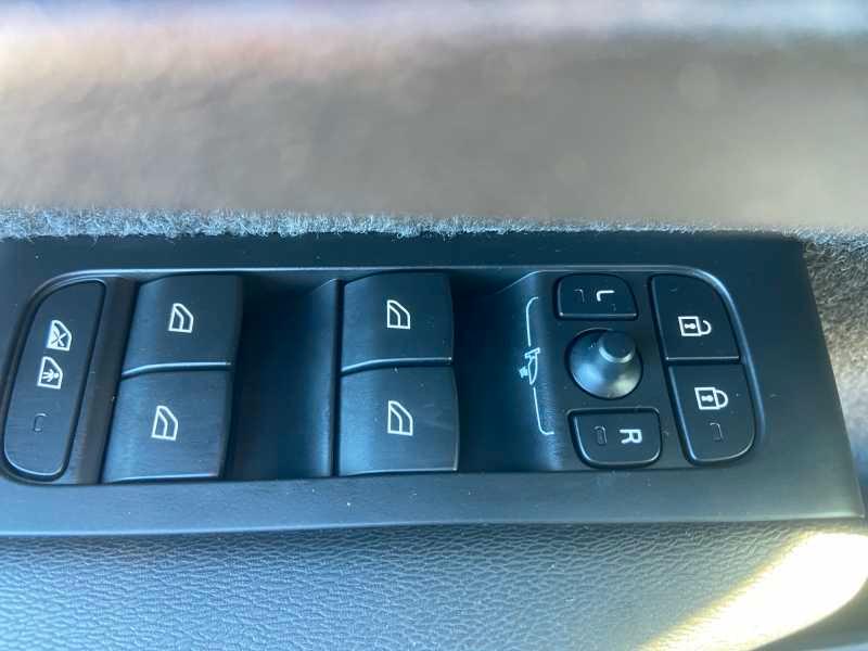 VOLVO XC40 2.0 b3 Core AuTo