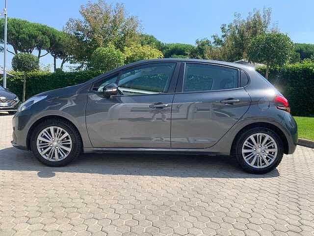 Peugeot 208 PureTech 82 5 porte Allure