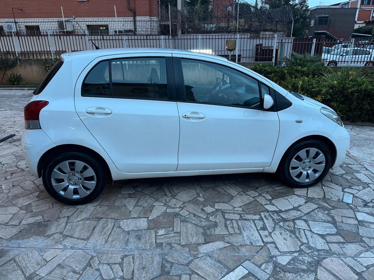 Toyota Yaris 1.4 D-4D DPF 5 porte