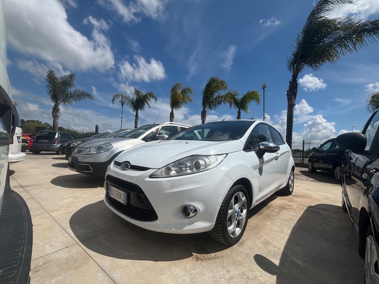 Ford Fiesta Ikon 1.4 TDCi 70CV 5 porte