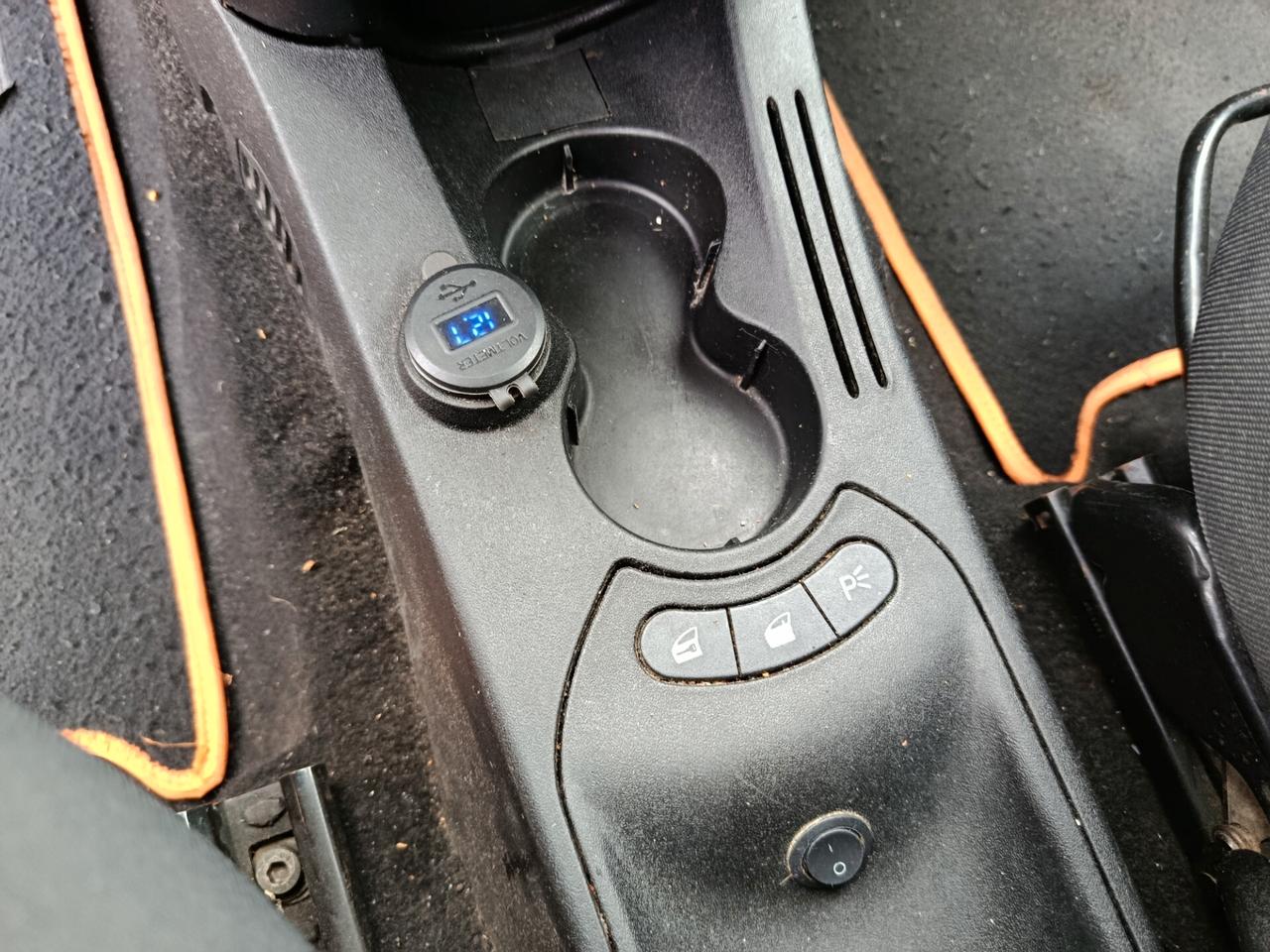 Lancia Ypsilon 1.3 MJT 70 CV Momo Design