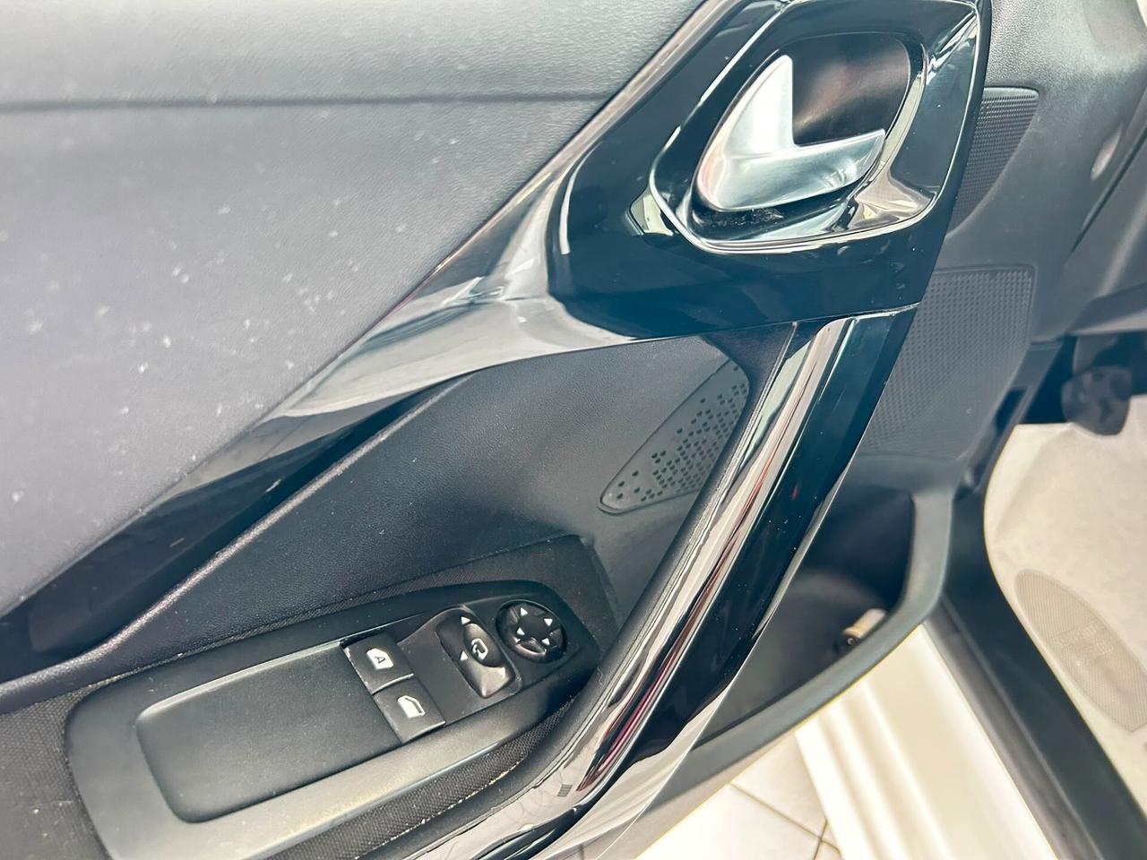 Peugeot 208 1.2GPL x neopatentati 2017