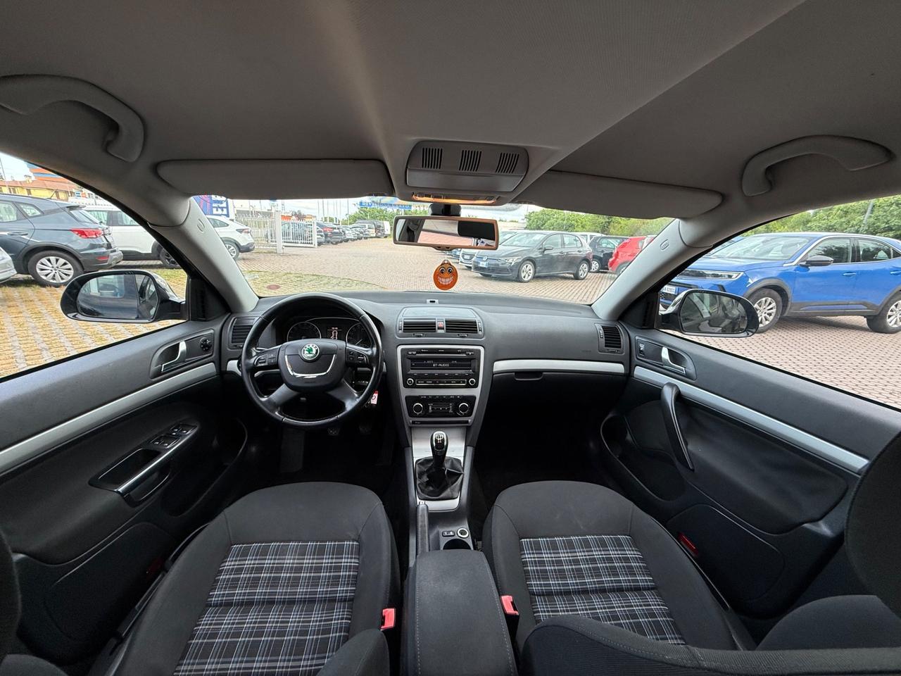 Skoda Octavia 1.6 TDI CR F.AP. Elegance OK NEOPATENTATI