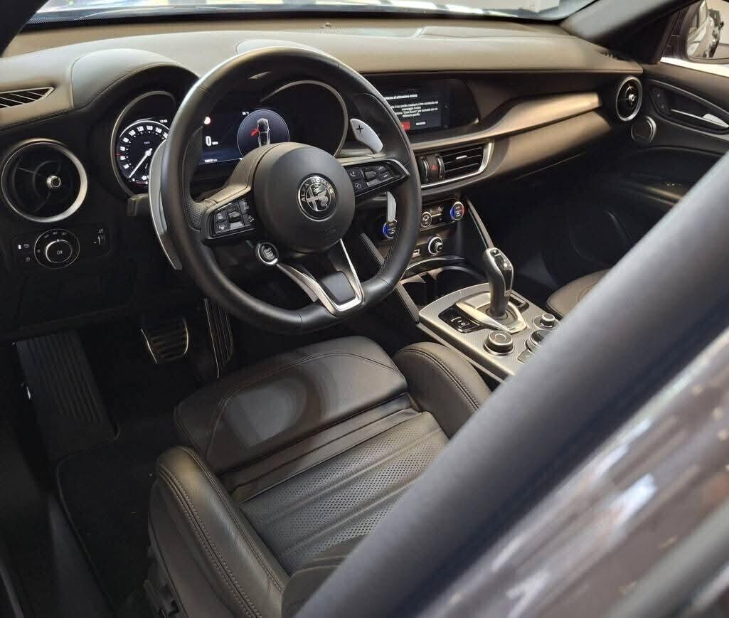 Alfa Romeo Stelvio 160 CV AT8 RWD Veloce