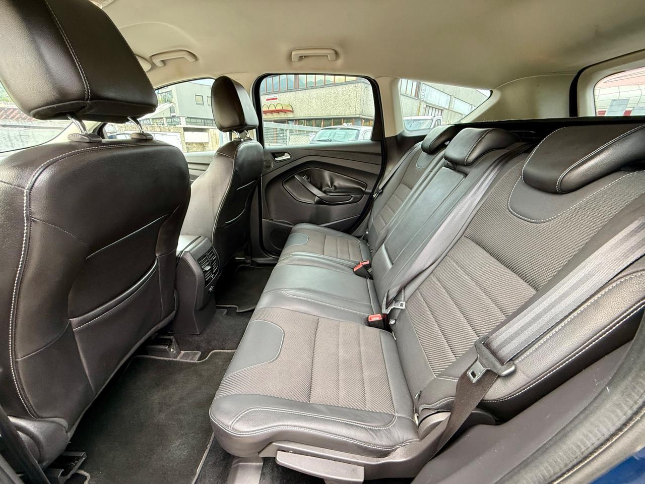 Ford Kuga 2.0 TDCI 140 CV 4WD Titanium